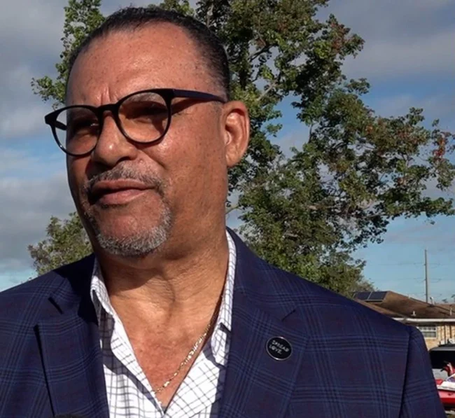 Candidate-Oliver-Thomas