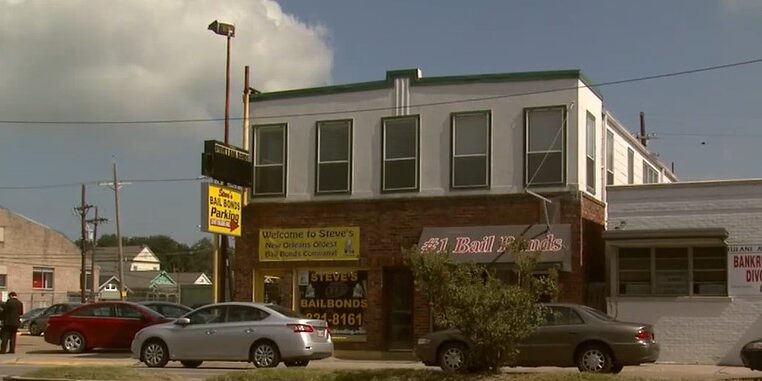 Fugitive Story- FOX8